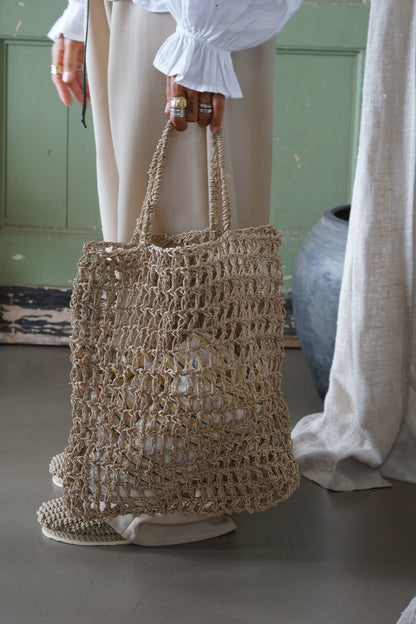 Shopper in Rafia